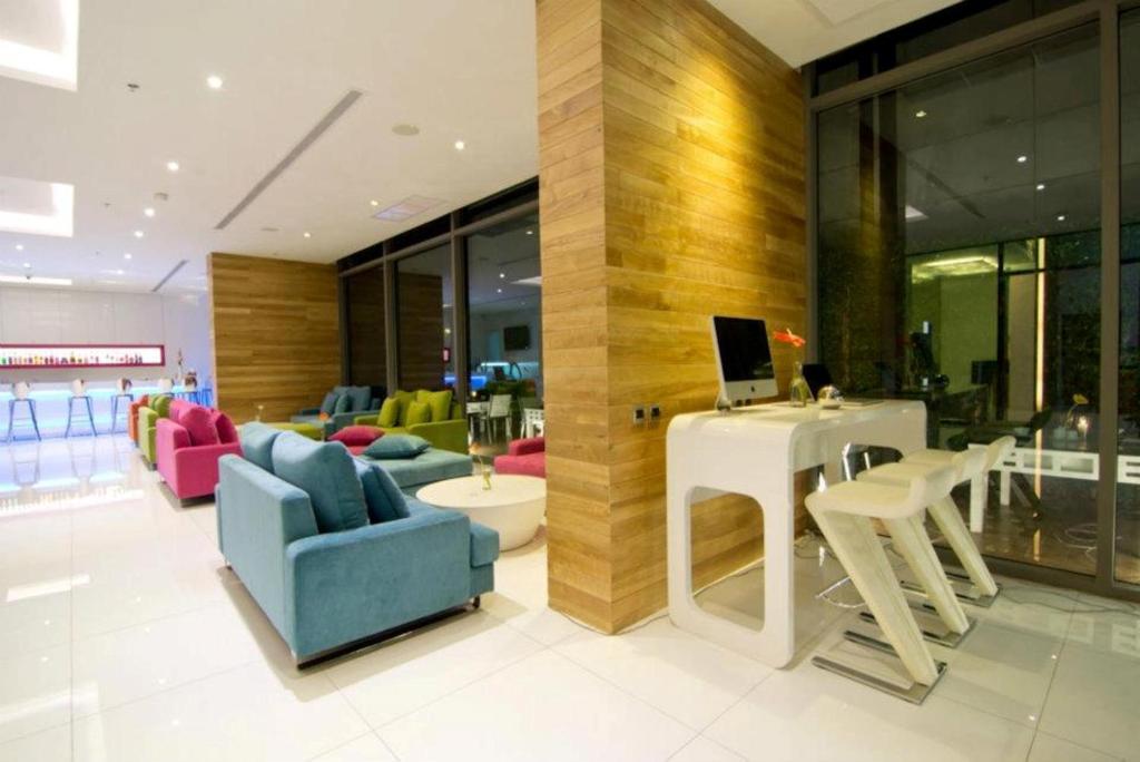 Seven Zea Chic Hotel Патая Екстериор снимка